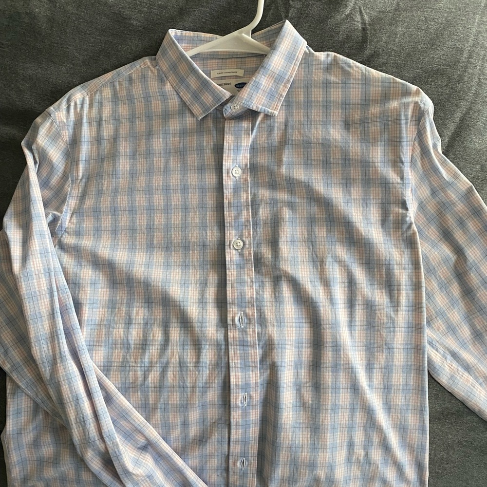 Old Navy Men's Blue and White Checkered Shirt
